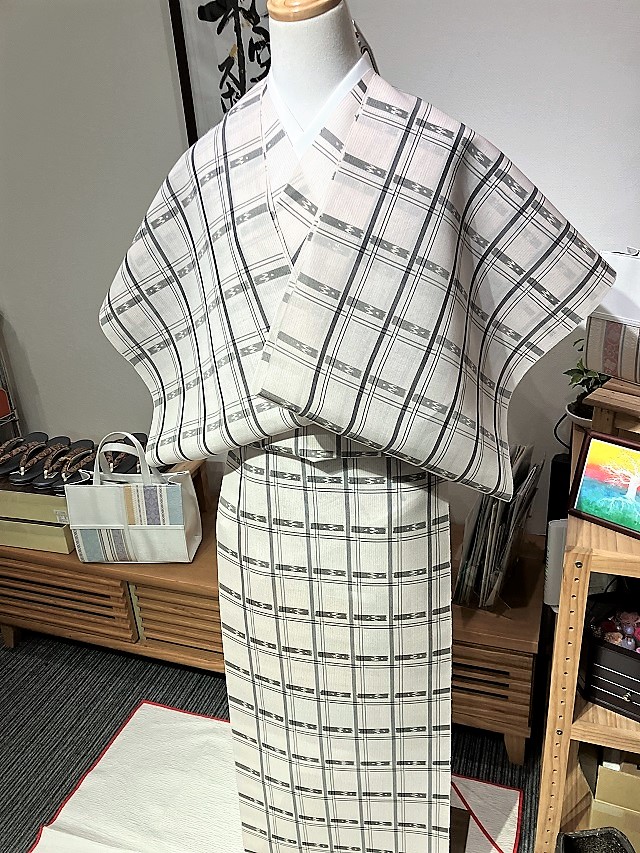 本場琉球絣　手織り　絹　夏着物