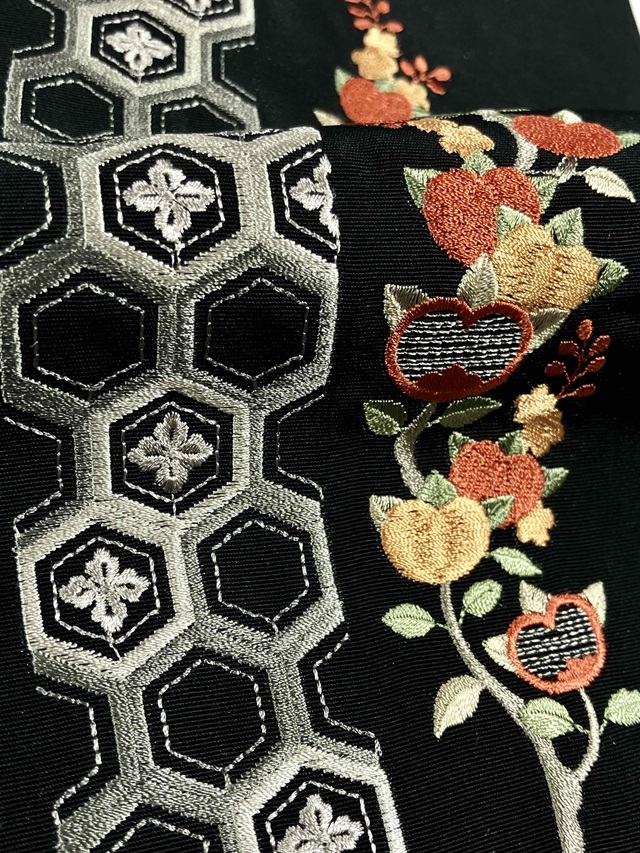 半衿刺繍